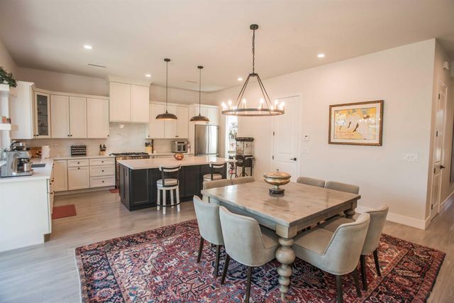 7810 Hutton Creek Ln, Fair Oaks, CA 95628