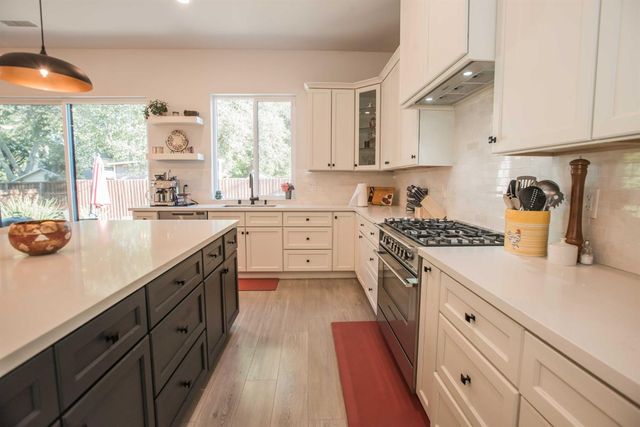 7810 Hutton Creek Ln, Fair Oaks, CA 95628