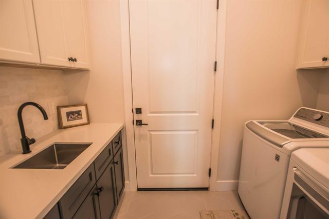7810 Hutton Creek Ln, Fair Oaks, CA 95628