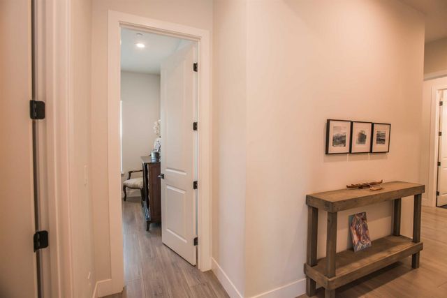 7810 Hutton Creek Ln, Fair Oaks, CA 95628