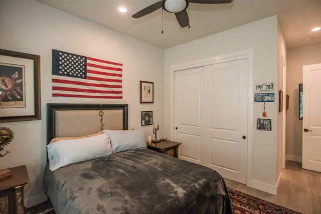 7810 Hutton Creek Ln, Fair Oaks, CA 95628
