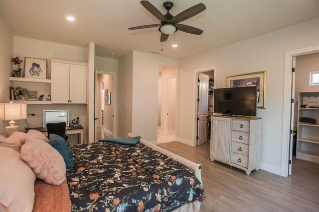 7810 Hutton Creek Ln, Fair Oaks, CA 95628