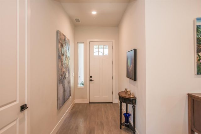 7810 Hutton Creek Ln, Fair Oaks, CA 95628