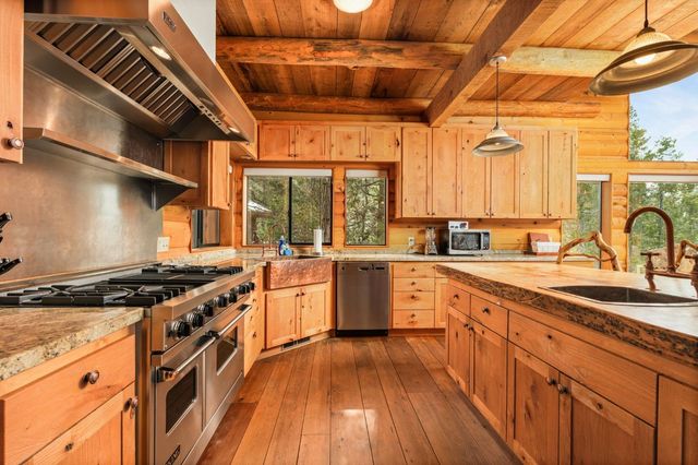 39553 Crest Point Lane, Shaver Lake, CA 93664