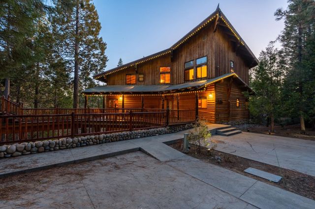 39553 Crest Point Lane, Shaver Lake, CA 93664