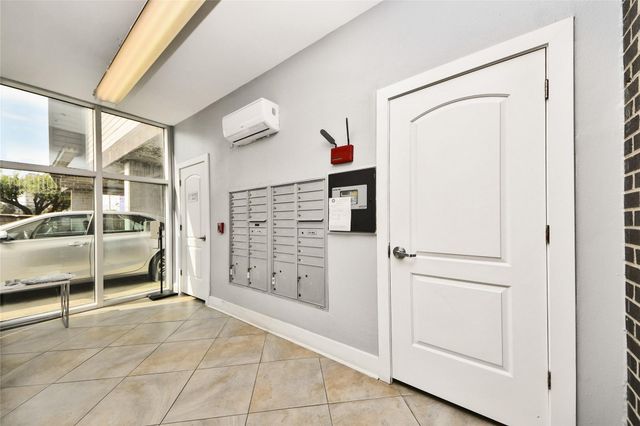1011 Studemont Street 302, Houston, TX 77007