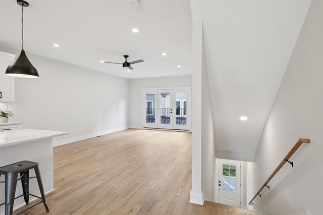 6124 Robertson Ave Apt 10, Nashville, TN 37209