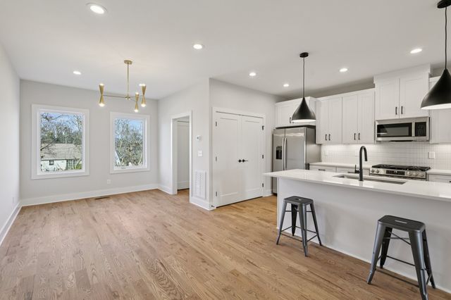 6124 Robertson Ave Apt 10, Nashville, TN 37209