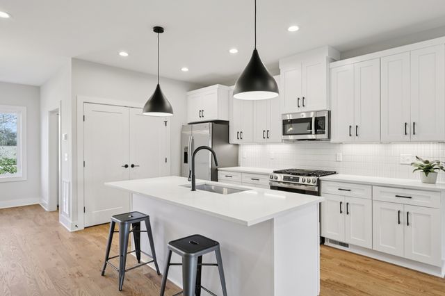 6124 Robertson Ave Apt 10, Nashville, TN 37209