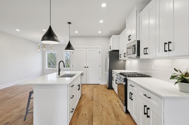 6124 Robertson Ave Apt 10, Nashville, TN 37209