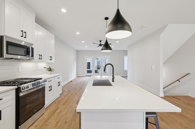 6124 Robertson Ave Apt 10, Nashville, TN 37209