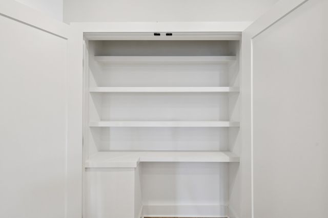 6124 Robertson Ave Apt 10, Nashville, TN 37209