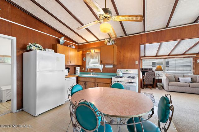895 Beach Haven West Boulevard, Beach Haven West, NJ 08050
