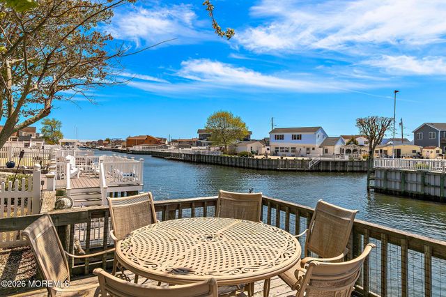 895 Beach Haven West Boulevard, Beach Haven West, NJ 08050