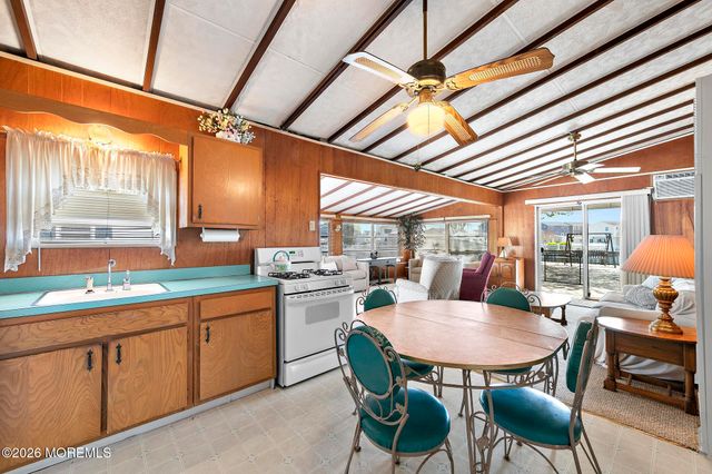 895 Beach Haven West Boulevard, Beach Haven West, NJ 08050