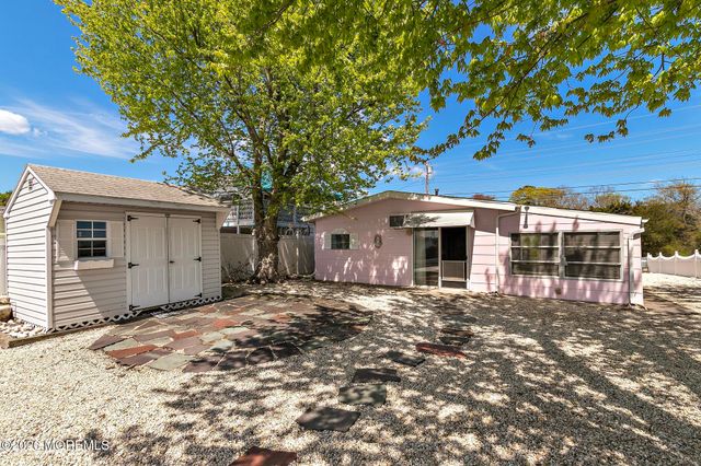 895 Beach Haven West Boulevard, Beach Haven West, NJ 08050