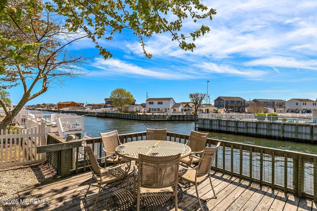 895 Beach Haven West Boulevard, Beach Haven West, NJ 08050