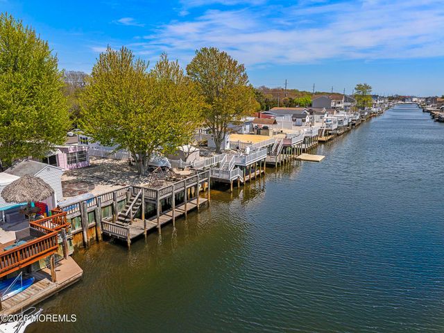 895 Beach Haven West Boulevard, Beach Haven West, NJ 08050