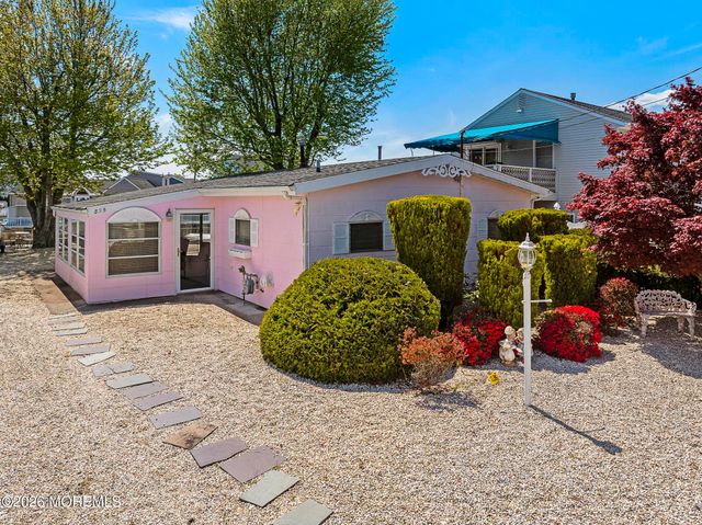 895 Beach Haven West Boulevard, Beach Haven West, NJ 08050
