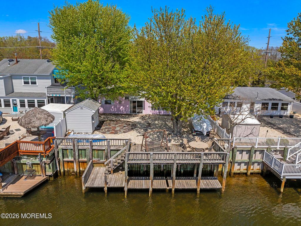 895 Beach Haven West Boulevard, Beach Haven West, NJ 08050