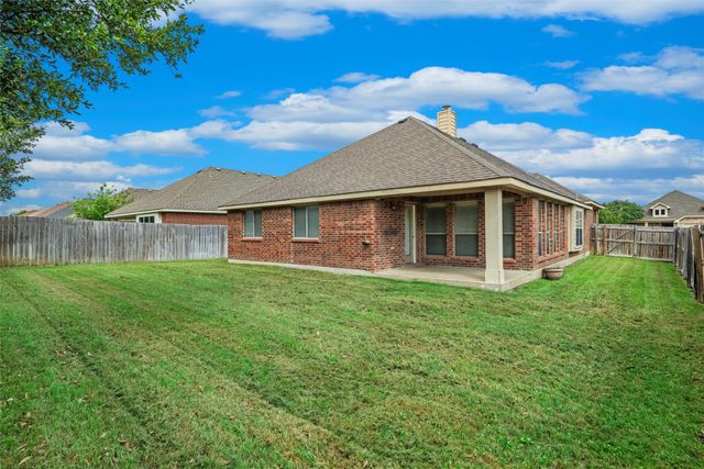 813 Cutting Horse Drive, Mansfield, TX 76063