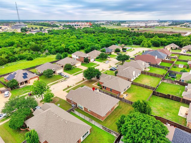813 Cutting Horse Drive, Mansfield, TX 76063