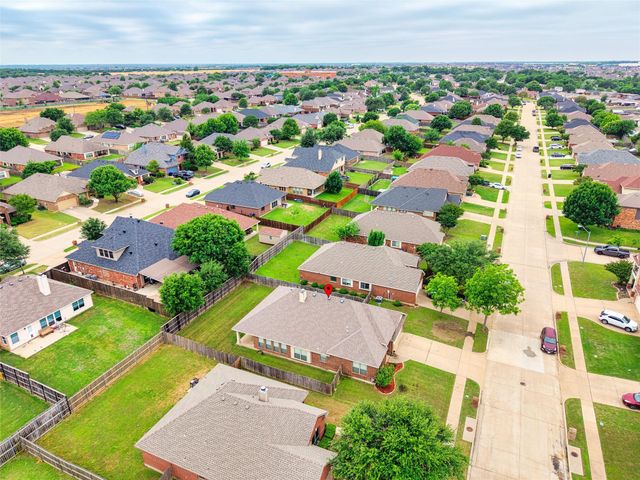 813 Cutting Horse Drive, Mansfield, TX 76063