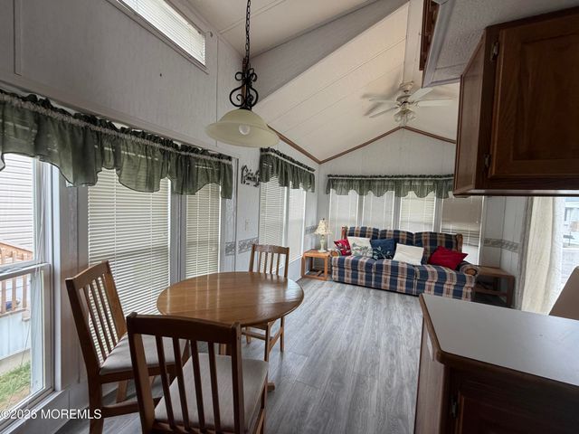 15 Avenue B, Hazlet, NJ 07734