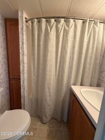 15 Avenue B, Hazlet, NJ 07734