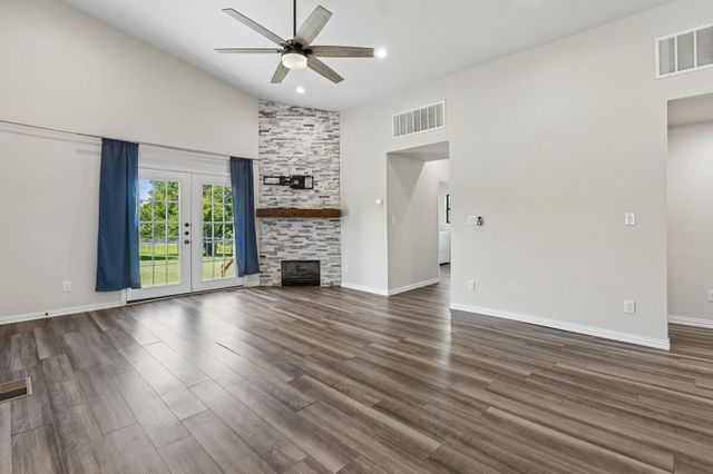 114 Harvey Circle, Little Elm, TX 75068