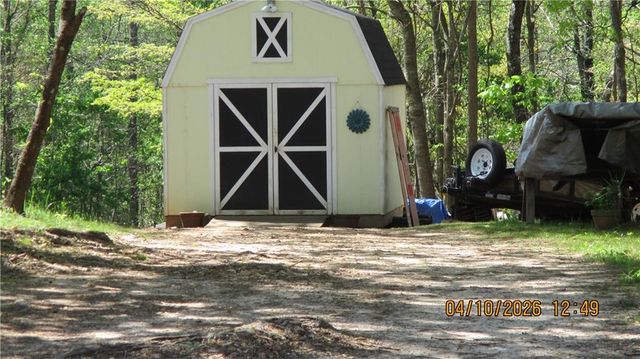 5507 Hemlock Court, Lula, GA 30554