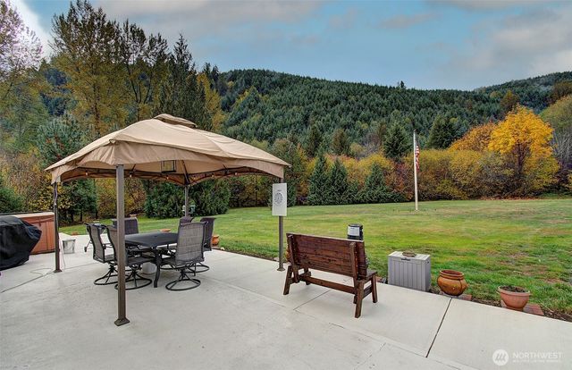 133 Lost Creek Drive, Glenoma, WA 98336