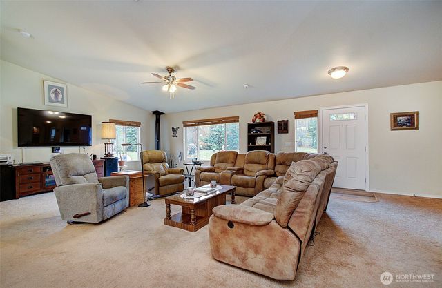 133 Lost Creek Drive, Glenoma, WA 98336