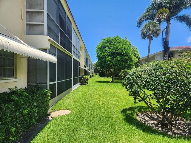 2160 NE 36th St 40, Lighthouse Point, FL 33064