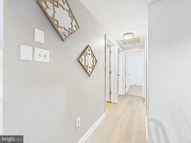 13 DEER RUN DR, Newark, DE 19702