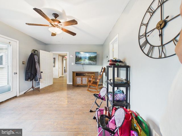 13 DEER RUN DR, Newark, DE 19702