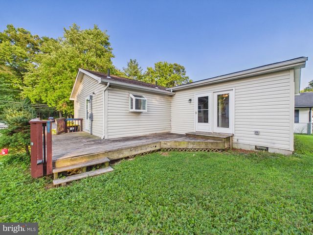 13 DEER RUN DR, Newark, DE 19702