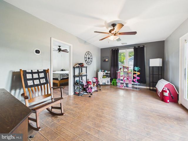 13 DEER RUN DR, Newark, DE 19702