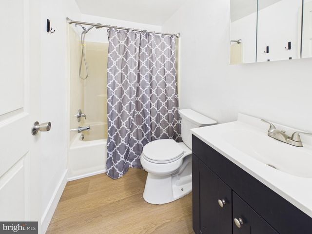13 DEER RUN DR, Newark, DE 19702