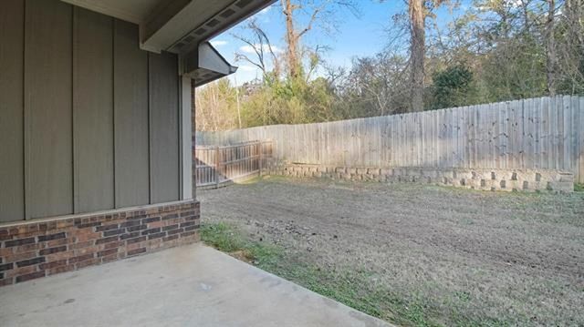 2927 Meadow Brook Trail, Tyler, TX 75701
