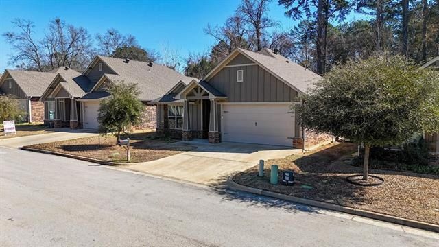 2927 Meadow Brook Trail, Tyler, TX 75701