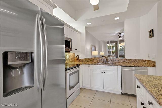 401 Bayfront PL 3207, Naples, FL 34102