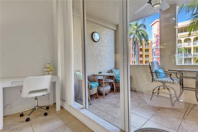 401 Bayfront PL 3207, Naples, FL 34102