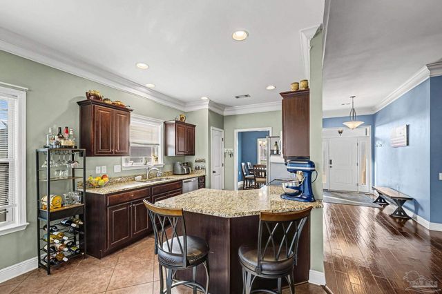 2328 Badger Cir, Cantonment, FL 32533