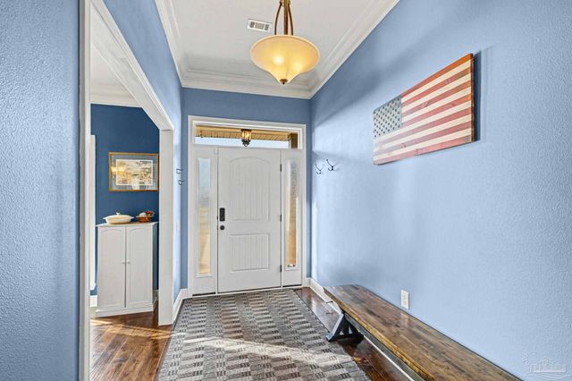 2328 Badger Cir, Cantonment, FL 32533