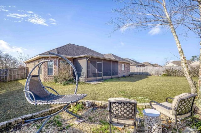 2328 Badger Cir, Cantonment, FL 32533