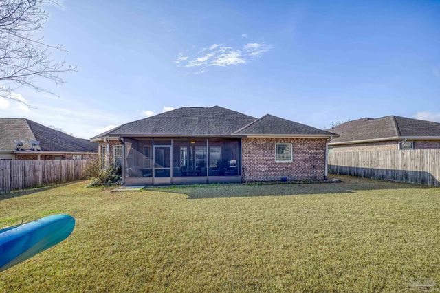 2328 Badger Cir, Cantonment, FL 32533