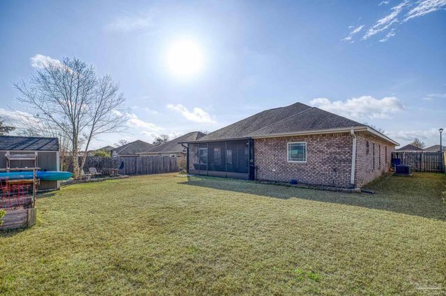 2328 Badger Cir, Cantonment, FL 32533