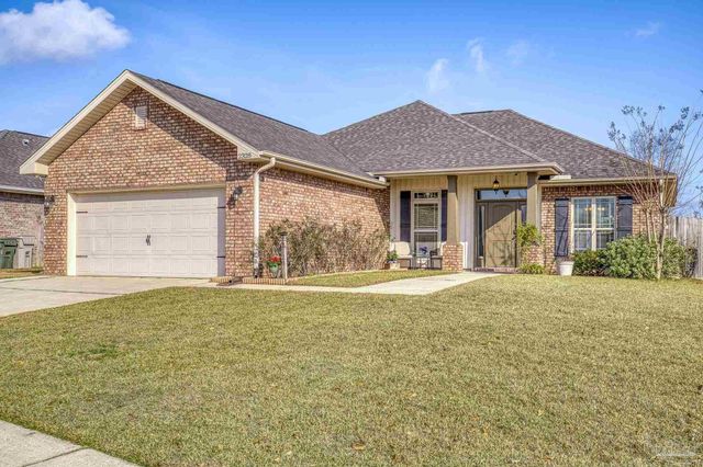 2328 Badger Cir, Cantonment, FL 32533