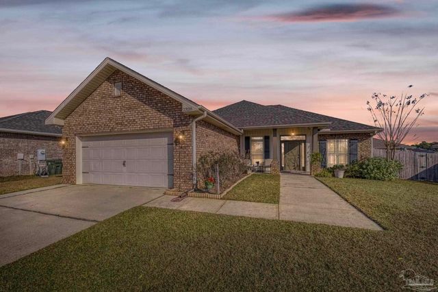 2328 Badger Cir, Cantonment, FL 32533